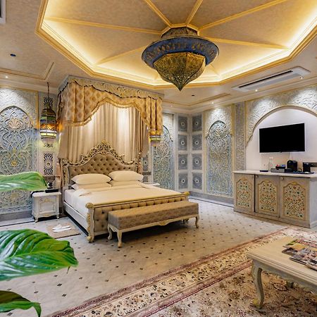 Shilp Wellness Resort And Spa パンベル エクステリア 写真