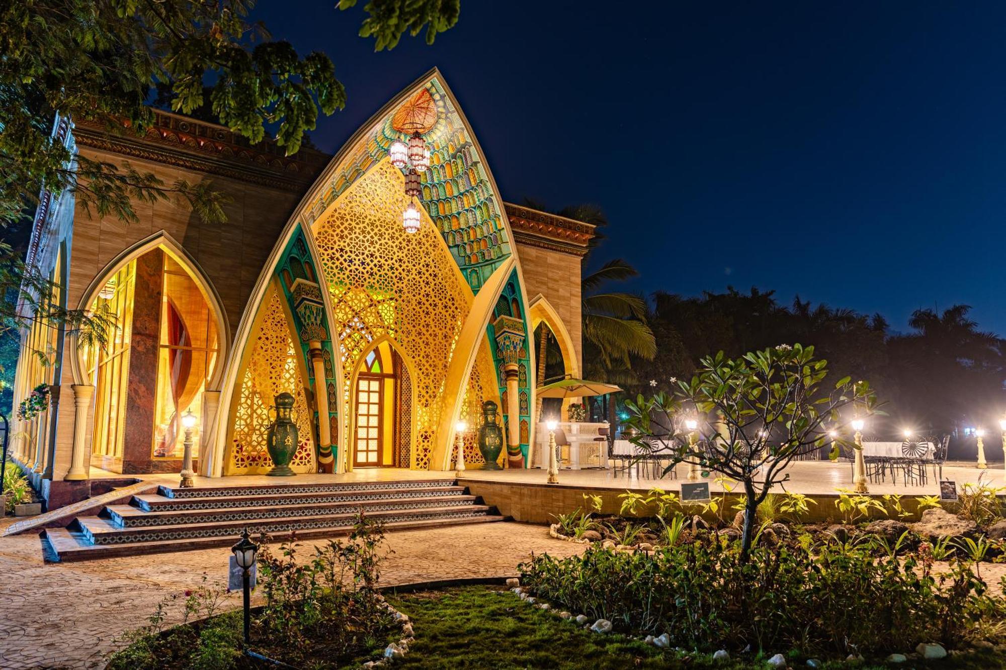 Shilp Wellness Resort And Spa パンベル エクステリア 写真